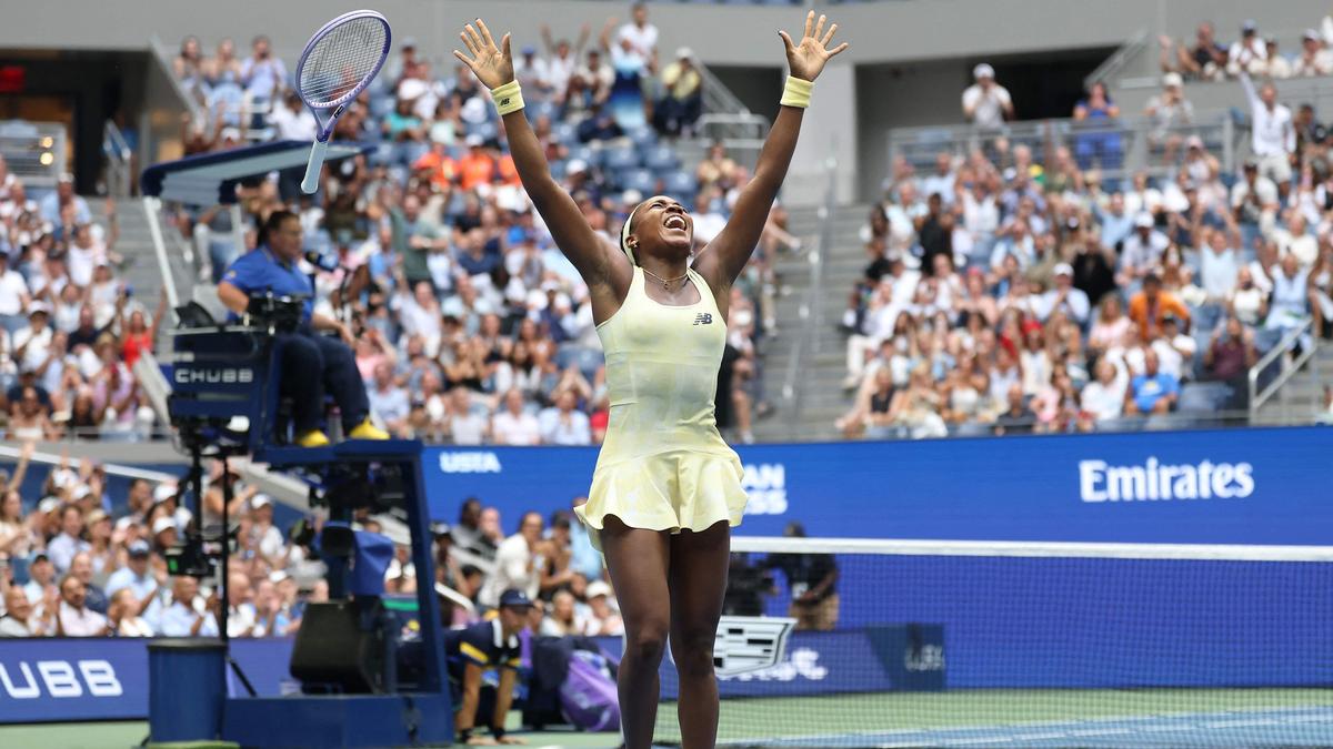 Coco Gauff rallies to reach U.S. Open semifinals against new women’s No. 1 Elena Rybakina