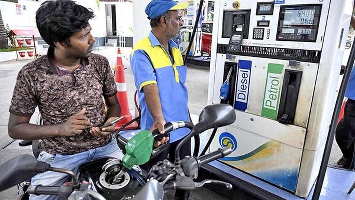Indian OMCs incur ₹530 cr daily losses; ₹8 per litre on petrol, ₹9 on diesel and ₹300 on LPG: ICRA