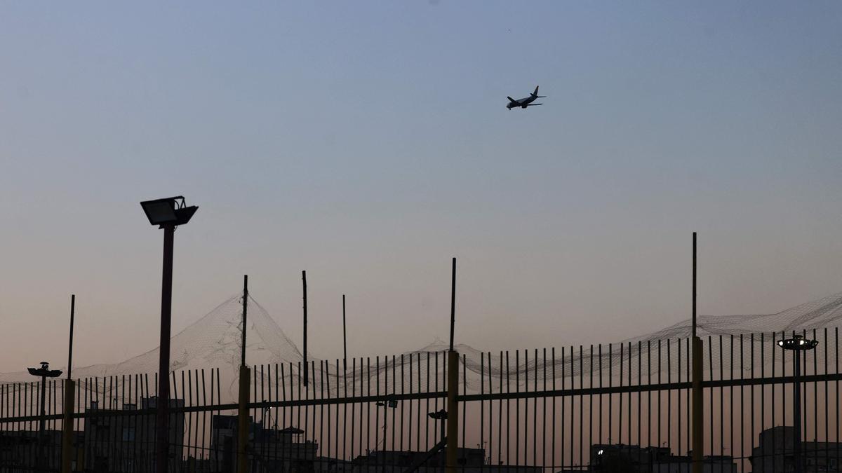 Iraq seeks exemption from U.S. ban on Iran airlines