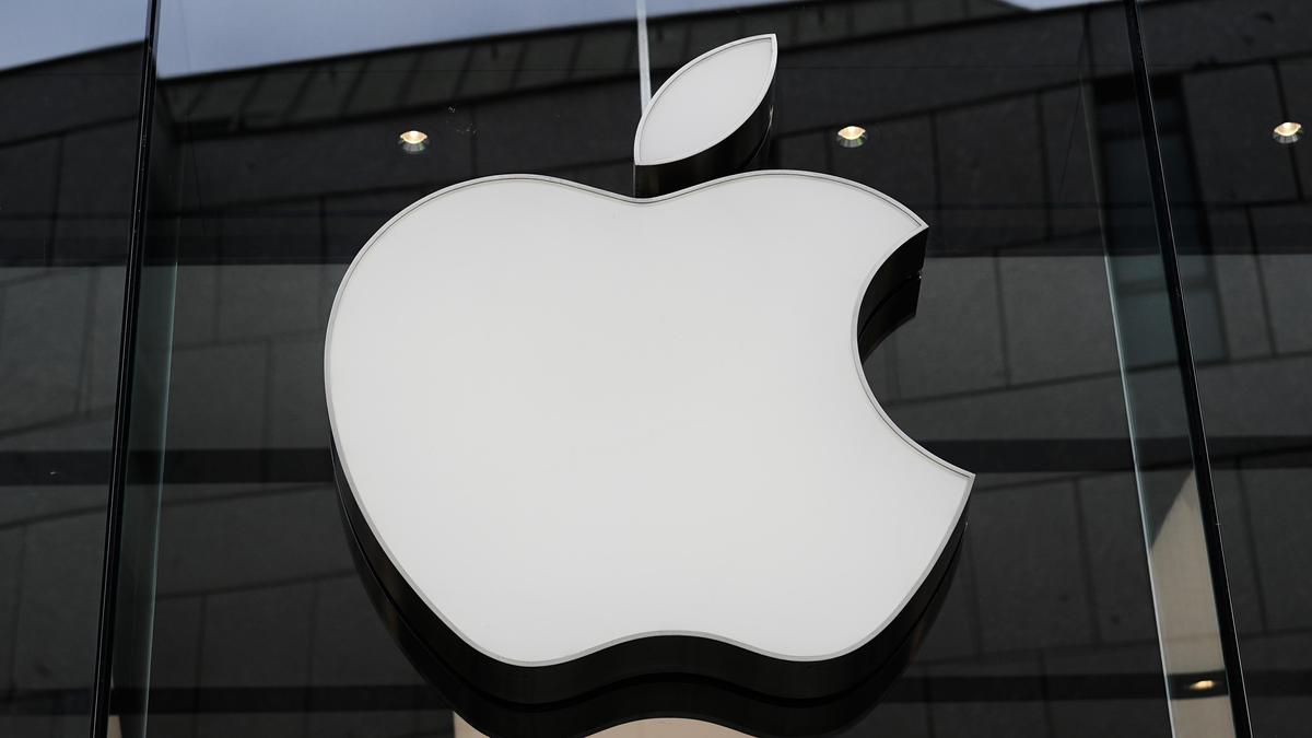 Apple Maps changes name of Lake Ontario to ‘Lake America’