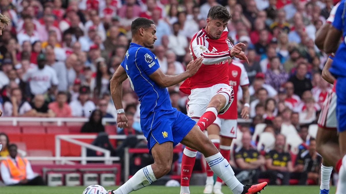 Arsenal rally past Chelsea in comeback win