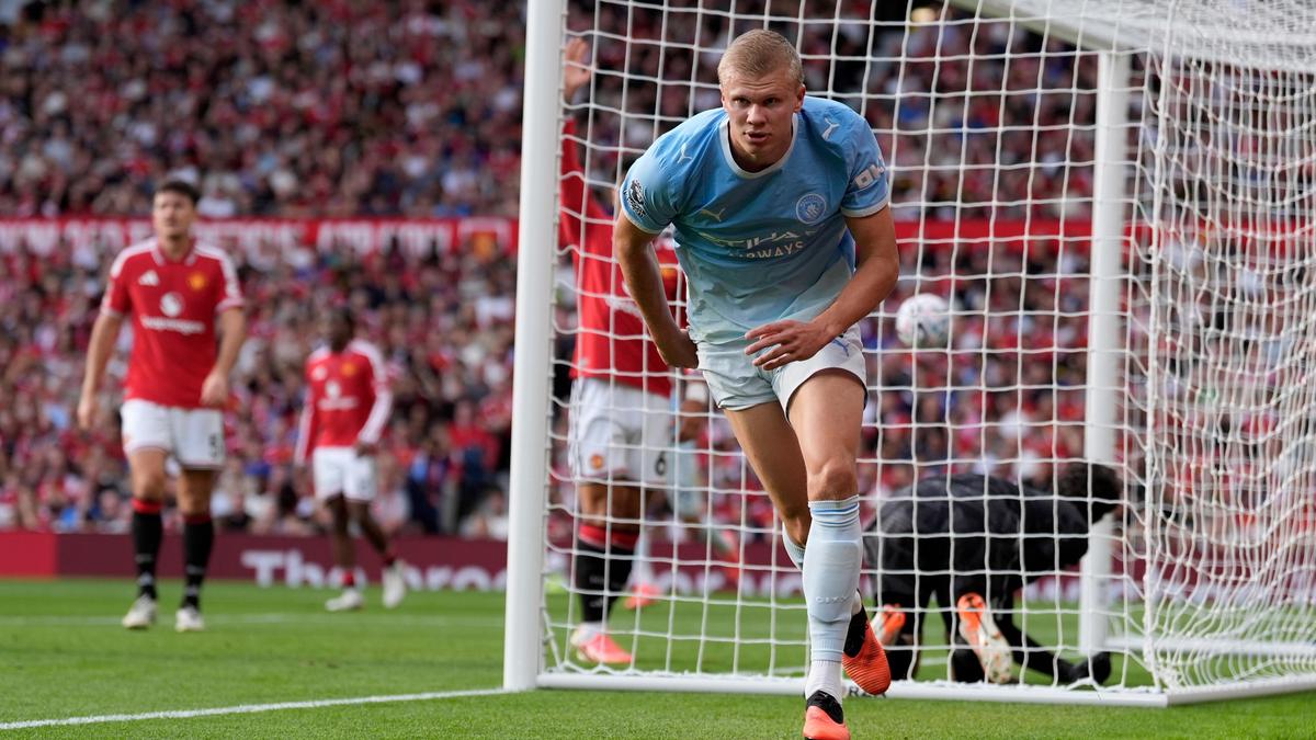 10-man City beats United; Yamal stars for Barcelona