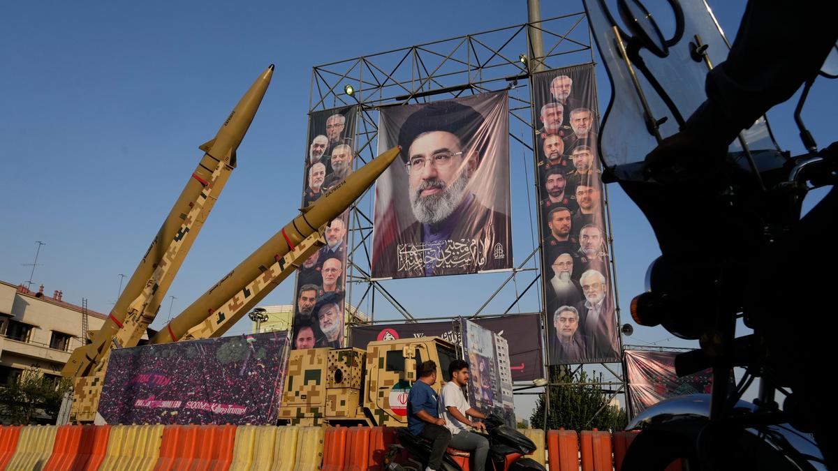 U.S., Iran separately talk with mediators in latest bid to end war