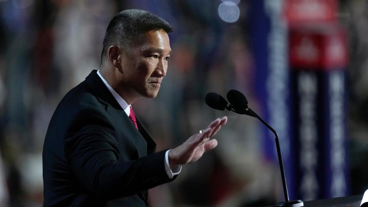 Trump says he’s nominating acting Navy Secretary Hung Cao for permanent job