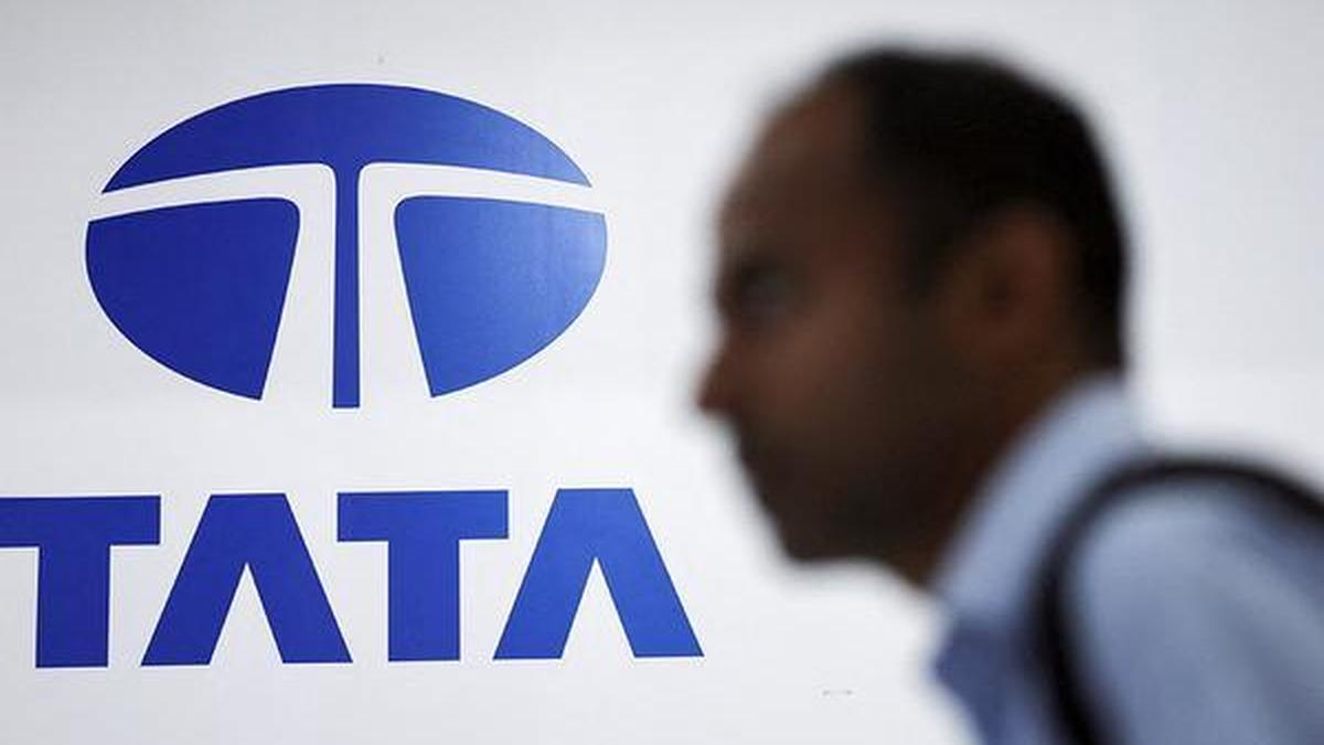 Shapoorji Pallonji Group backs Tata Sons listing; Tata Group stocks fall