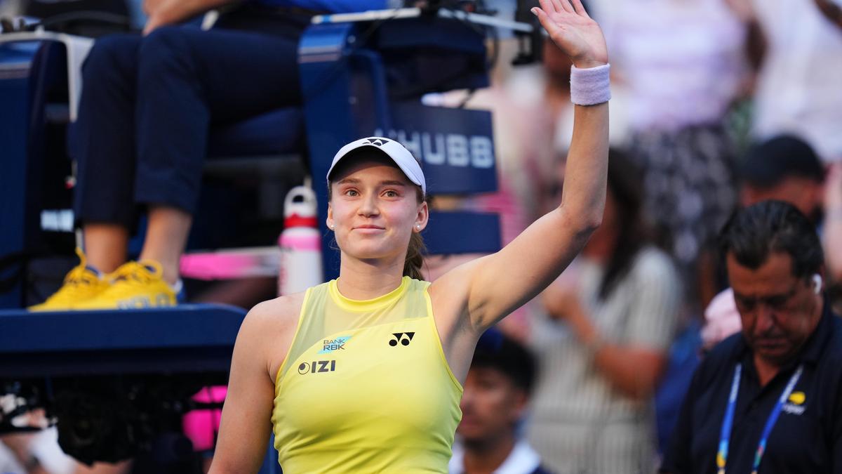 Rybakina thumps Osaka to reach U.S. Open quarters, close in on top ranking