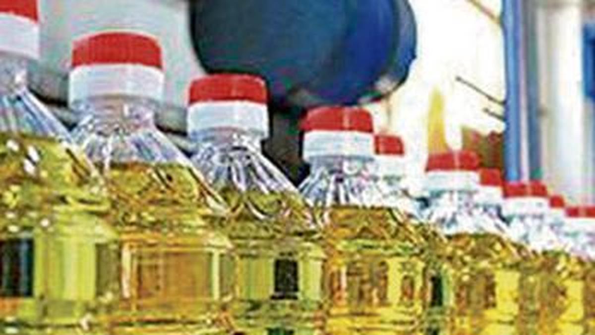 Ahead of festivals, Centre cuts import duty on edible oils