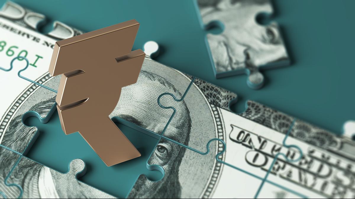 Rupee falls 25 paise to 95.33 against US dollar in early trade