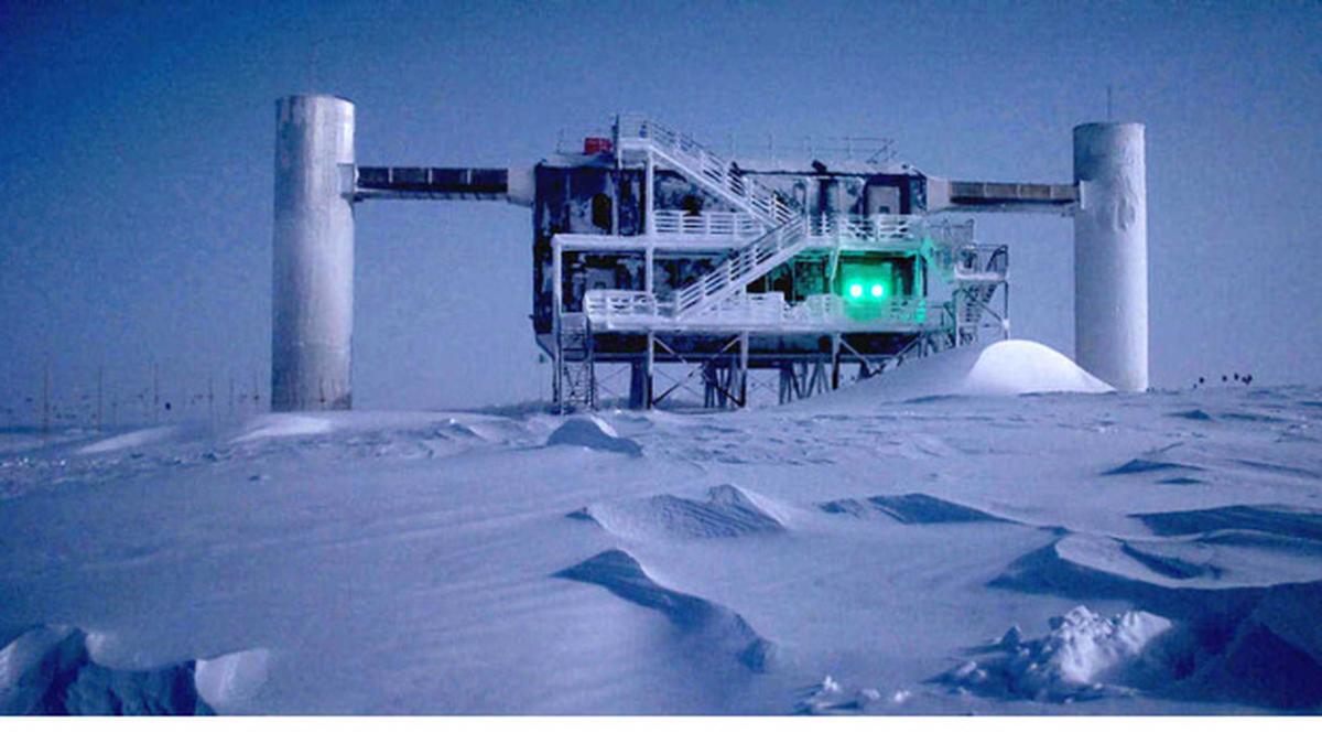 The Nobel for IceCube and the search for neutrinos from outer space | Explained
