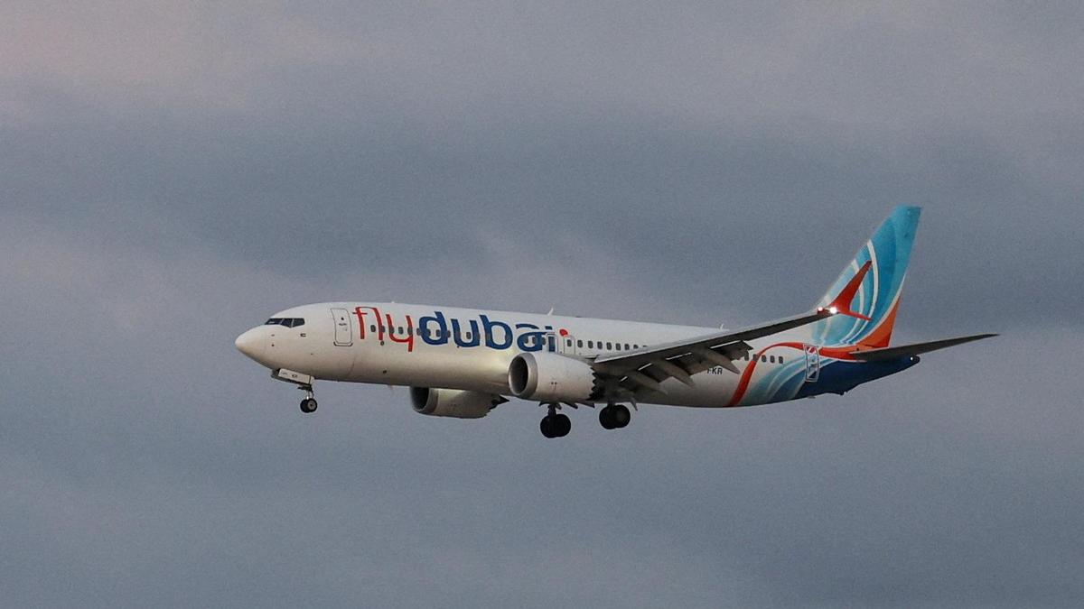 FlyDubai co-pilot who nearly crashed plane was barred from flying by Oman over extremism concerns