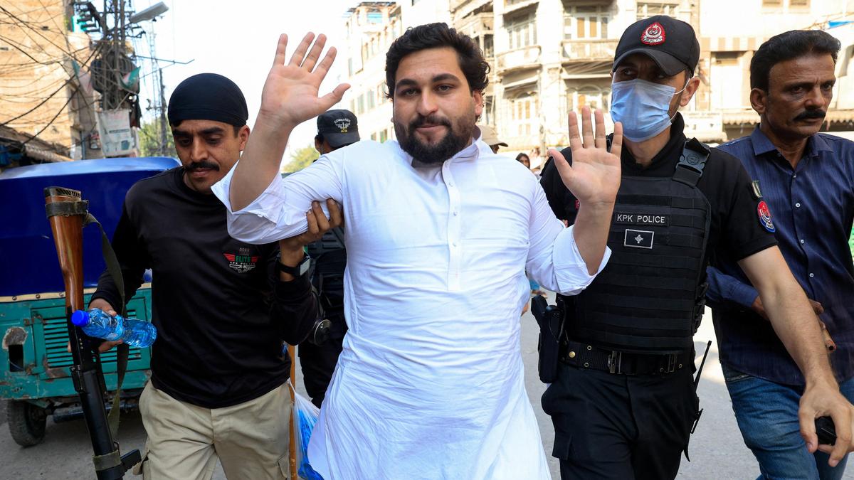 Pakistan detains hundreds from former PM Khan’s party as protests falter