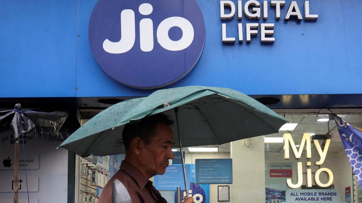 Jio Platforms’ anchor book draws record ₹2.5 lakh crore in bids ahead of IPO