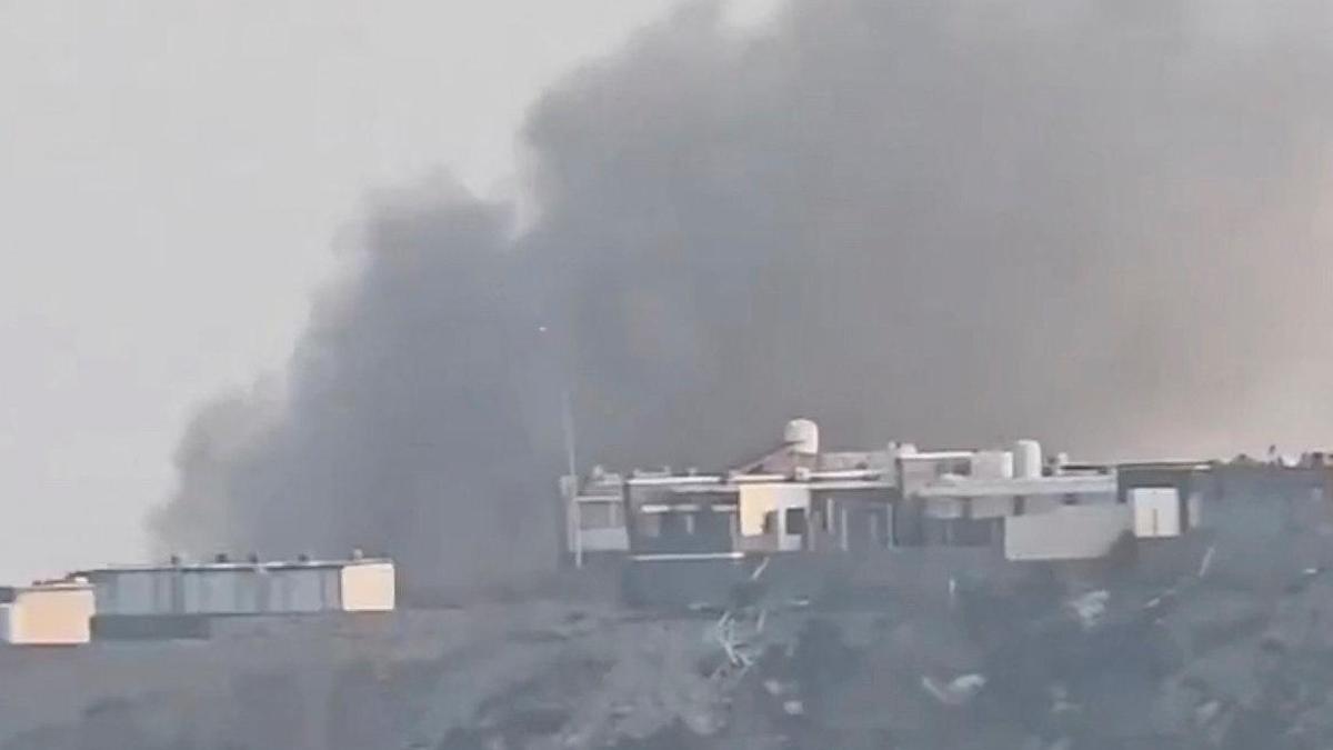 At least two killed in explosions near palace in Aden used by Yemen’s govt. in latest Houthi attack