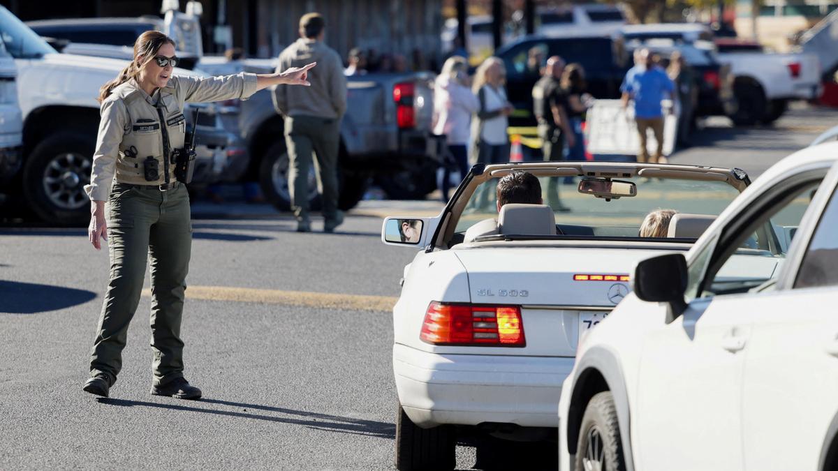 Shooting at elementary school in Oregon leaves several hospitalised, shooter dead