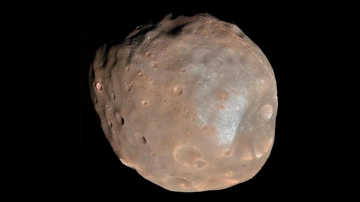 Japan successfully launches probe in historic Mars moon mission