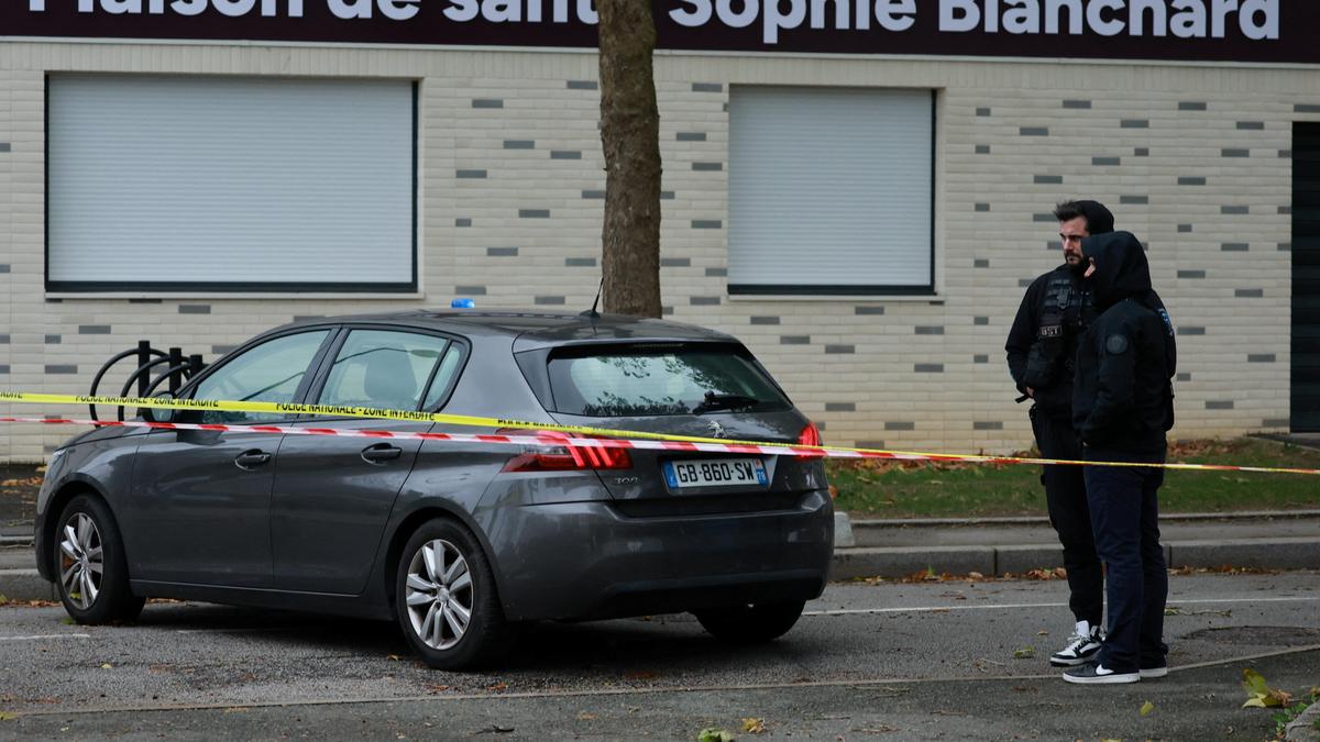 Suspect arrested after one killed, several wounded in Paris suburb shooting