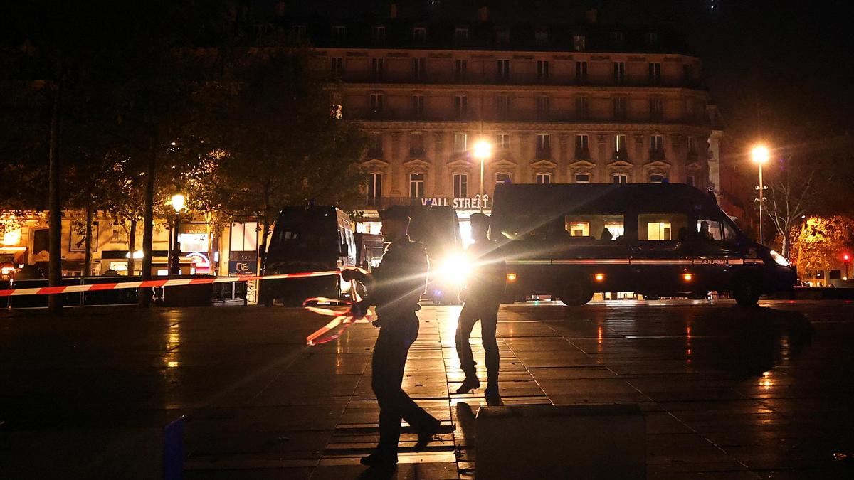 France to deploy 70,000 police for fresh weekend protests