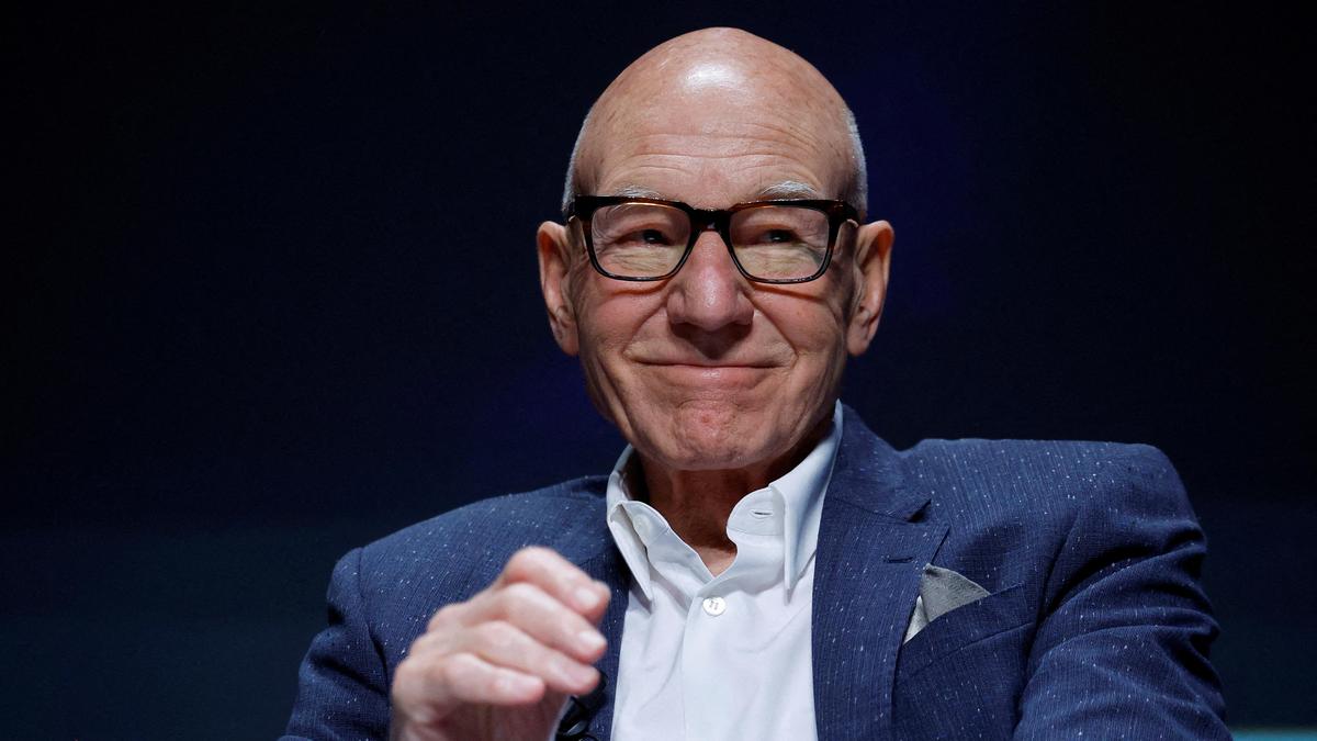 Patrick Stewart, Shakespearean actor turned ‘Star Trek’ and ‘X-Men’ star, dies at 86