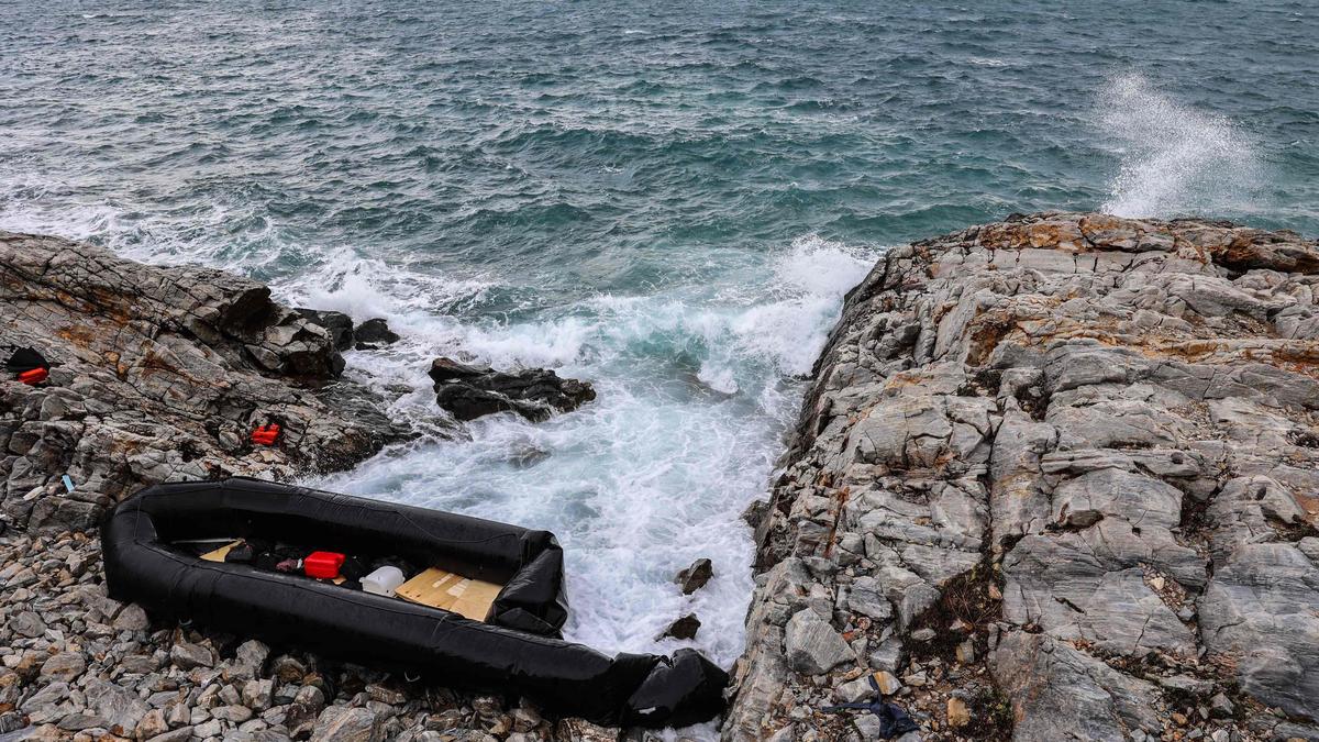 Greek coast guard says 12 migrants die in Aegean sea crossings