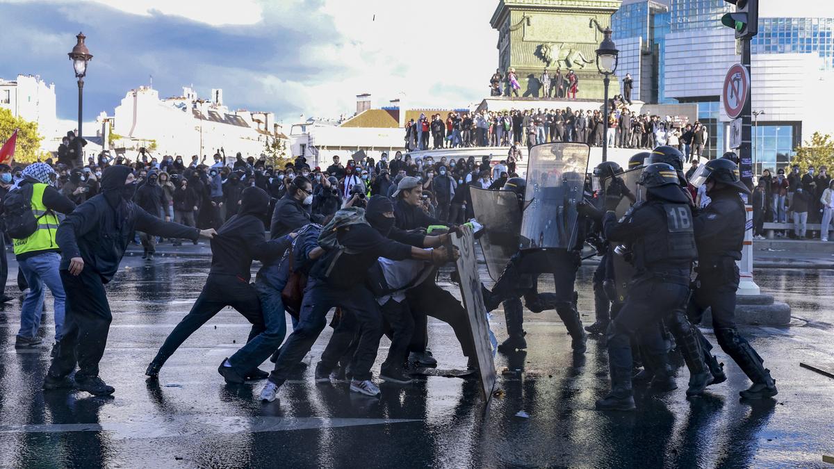 France students plan fresh protests as UN flags concern over violence