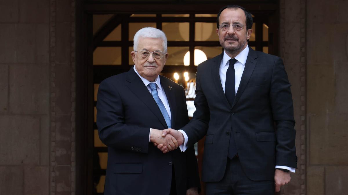 Palestinian President says hopes for peace talks with new Israeli government