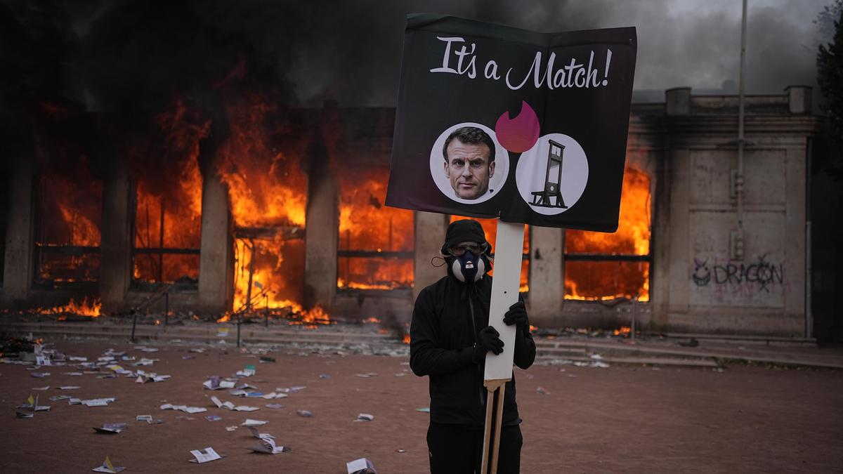 France’s Macron to give address in wake of violent protests