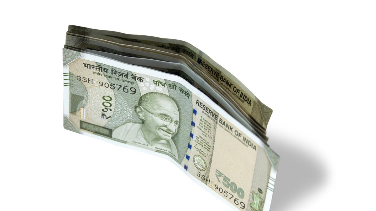Rupee rises 7 paise to 95.19 against U.S. dollar in early trade