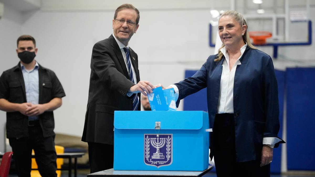 Israel president urges against new vote despite inconclusive result