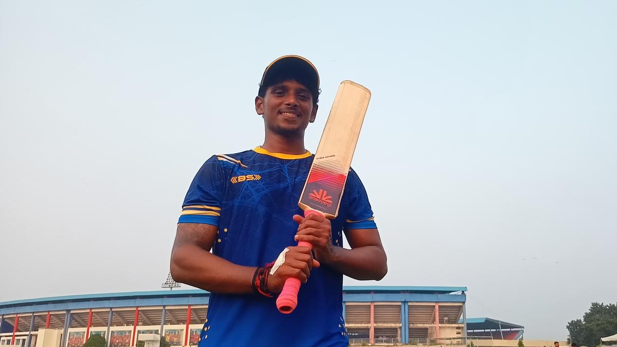 Ranji Trophy 2026-27 | Abhishek slams a century but Kerala not yet out of the woods