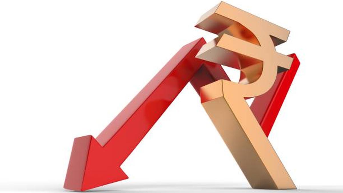 Rupee falls 7 paise to 95.22 against U.S. dollar in early trade on Tuesday