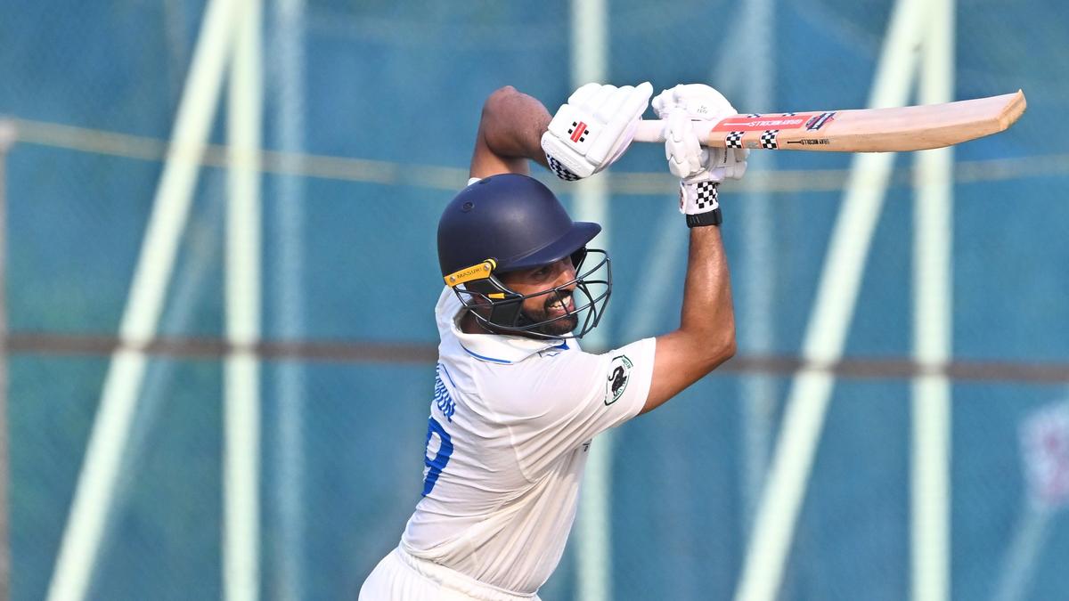 Steely Karun stands between Andhra and an outright win